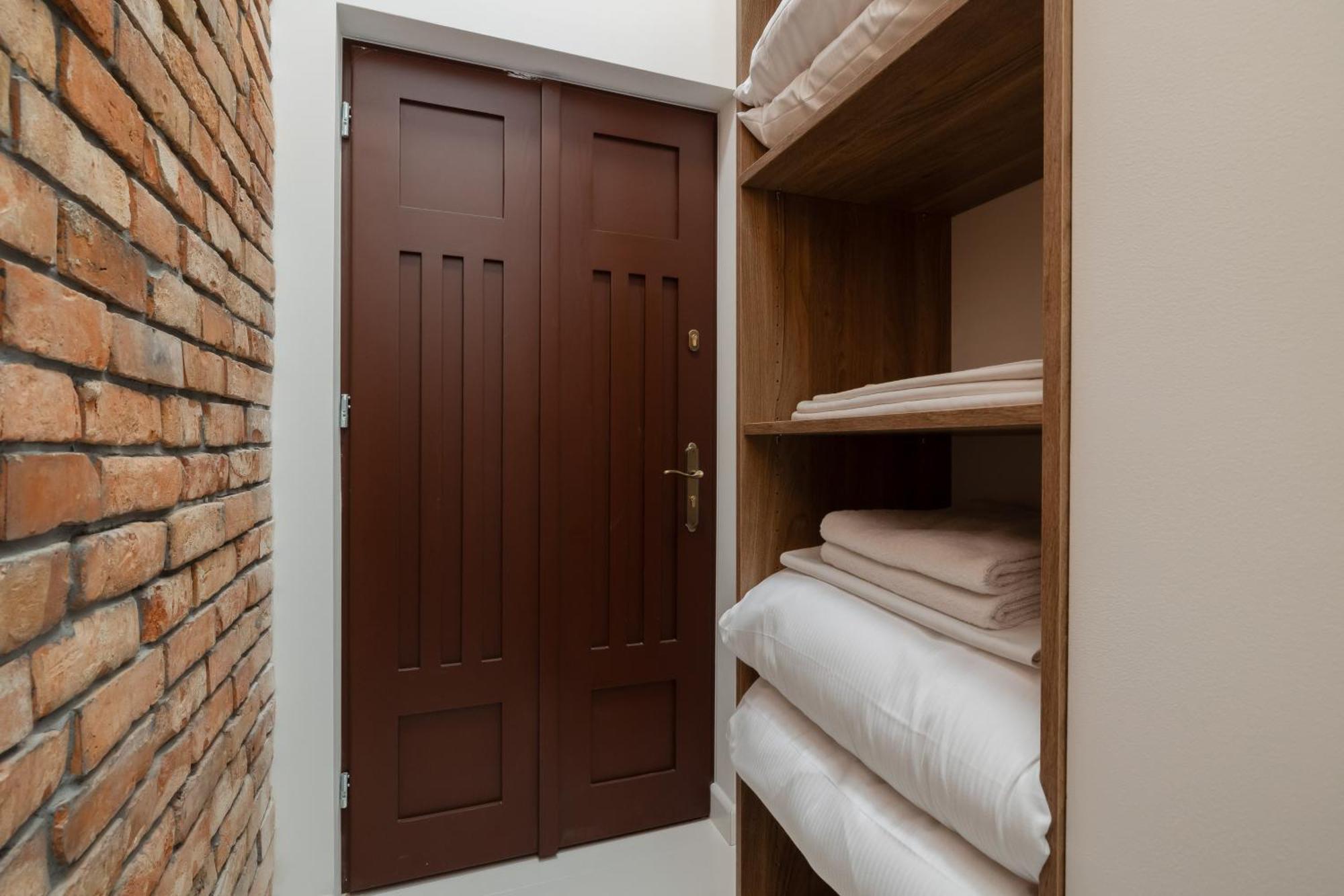 Dietla One Bedroom Apartments With Air Conditioning & Balcony By Noclegi Renters Краков Экстерьер фото